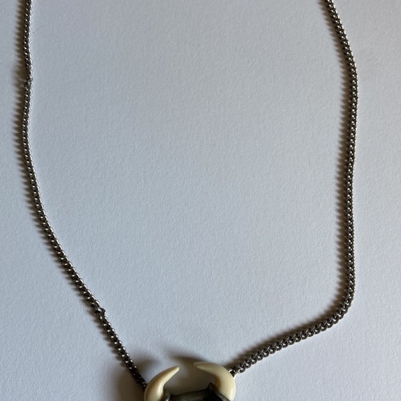 Vintage 1978 Avon Bull Taurus Necklace - Picture 4 of 7